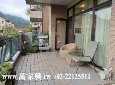 售新北市新店區青山鎮★向陽一樓庭園別墅★康橋學區重疊別墅3,680萬