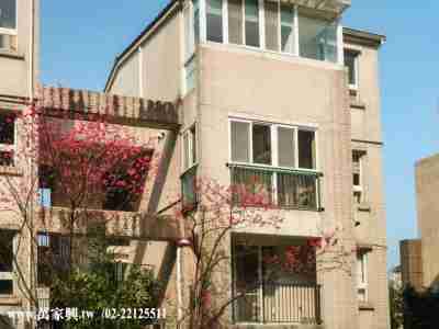 售新北市新店區青山鎮★靜園美景電梯樓中樓★萬家興康橋小學別墅3,680萬