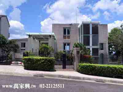 售新北市新店區青山鎮★環山景觀大戶★萬家興康橋小學別墅8,800萬